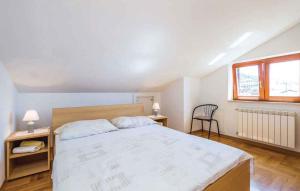 Postel nebo postele na pokoji v ubytování Apartment in Senj 17249