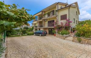 Fotografie z fotogalerie ubytování Apartments in Porec/Istrien 9877 v Poreči