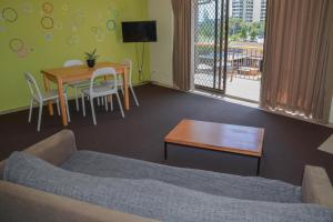 Gallery image of Maxmee Backpackers Resort in Gold Coast