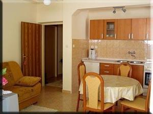 Fotografia z galérie ubytovania Apartment in Kampor with sea view, terrace, air conditioning, Wi-Fi (4610-2) v destinácii Kampor