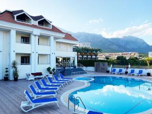 Nespecifikovaný výhled na hory nebo výhled na hory při pohledu z hotelu