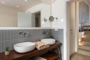 A bathroom at South Key Villa