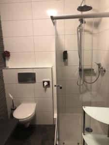 Koupelna v ubytování Hotel am Brünnchen