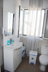 Koupelna v ubytování Grandma Vasiliki Rooms To Let
