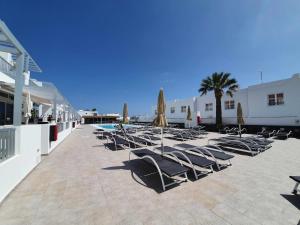 Imagen de la galería de LOS GRACIOSEROS Sol y Piscina, en Puerto del Carmen