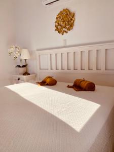 Posteľ alebo postele v izbe v ubytovaní Exclusive bungalow with stunning Sea Views by 75Steps