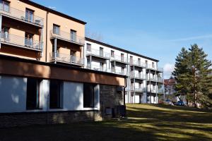 Budova, v ktorej sa apartmán nachádza