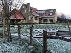 Logie Marie with hottub in the garden talvel
