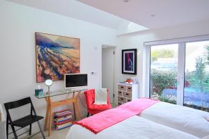 TV i/ili zabavni centar u objektu The Beach Suite East Wittering