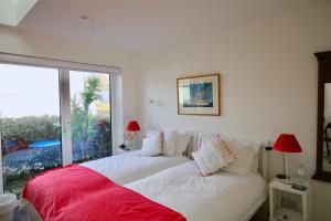 Krevet ili kreveti u jedinici u objektu The Beach Suite East Wittering