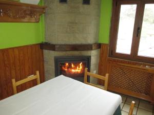 Afbeelding uit fotogalerij van Hotel Restaurante Casa Manolo in Páramo