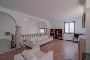 Gallery image of Casa Mary Tre - attico con terrazza a 2 passi dal lago in Sirmione