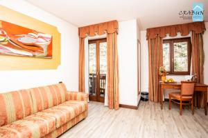Posezení v ubytování Crabun Hotel