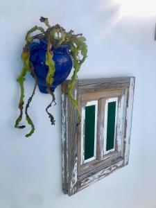 Zdjęcie z galerii obiektu GATU PREMIUM Villa Lurberri piscina privada, 4 dormitorios, 2 baños, parking , jardines, " Preferente mayores de 25 años y familias " ín y barbacoa w mieście Chiclana de la Frontera