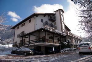 L'établissement Hotel Ristorante Sassi Rossi en hiver