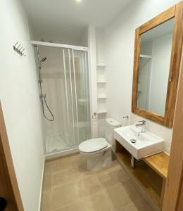 Kúpeľňa v ubytovaní Apartaments l'Escala Centre