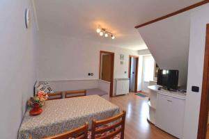 Fotografia z galérie ubytovania Apartment in Veli Losinj 15050 vo Veli Lošinj