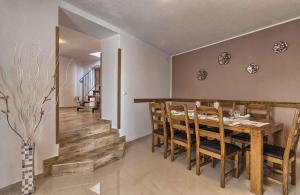 Ruang duduk di Holiday home in Liznjan - Istrien 35288