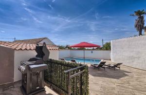 Kolam renang di atau dekat dengan Holiday home in Liznjan - Istrien 35288