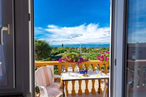 Galeriebild der Unterkunft Apartment in Malinska/Insel Krk 12953 in Malinska + 30 Fotos