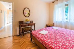 Postel nebo postele na pokoji v ubytování Apartment in Vrbnik - Insel Krk 13616