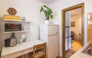 Kuchyňa alebo kuchynka v ubytovaní Apartment in Rovinj - Istrien 11802