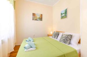 Fotografia z galérie ubytovania Two-Bedroom Apartment in Crikvenica XXXIII v destinácii Sopaljska