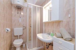 Fotografie z fotogalerie ubytování One-Bedroom Apartment in Crikvenica V v destinaci Sopaljska
