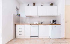 Zdjęcie z galerii obiektu Apartment in Porec/Istrien 10280 w Poreču