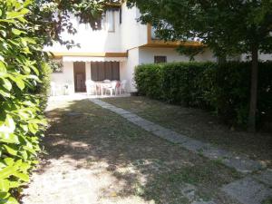 Сад в Holiday home in Bibione 24579