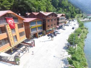 Gallery image of Uzungöl Birlik Süite Hotel in Uzungol