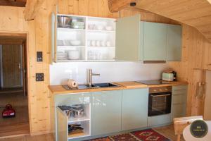 Kuchyň nebo kuchyňský kout v ubytování Ferienwohnungen Haus Alte Bäckerei + 37 fotografií