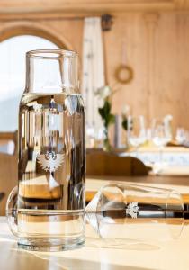 Nápoje v ubytování Alpenhotel Tirol
