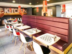 Restaurace v ubytování Ibis London Luton Airport