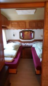 Hostel Le Chandelier客房内的一张或多张床位