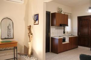 Kuchyň nebo kuchyňský kout v ubytování Studio Miltos Aspasia 1