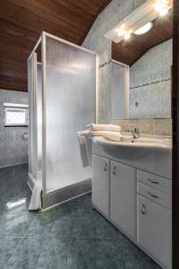 Et badeværelse på Apartment Savudrija (123-4)