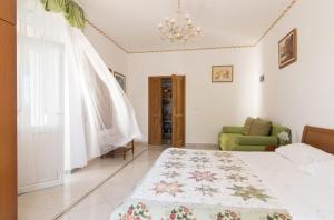 Fotografia z galérie ubytovania Apartment in Savudrija with sea view, terrace, air conditioning, Wi-Fi (123-3) v Savudriji