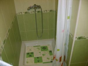 Kúpeľňa v ubytovaní Apartment in Omiš with sea view, balcony, air conditioning, Wi-Fi (161-4)