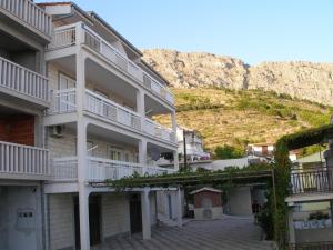 Nespecifikovaný výhled na hory nebo výhled na hory při pohledu z apartmánu