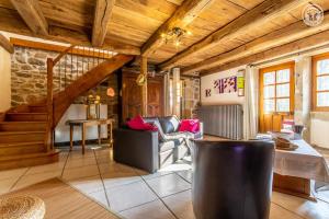 Posezení v ubytování Gite 1 Les Perrières 6 personnes Bourgogne Maison entre Autun et Le Creusot TGV Maymard Yannick