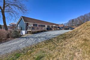 Gallery image of Appalachian Boone Horse Ranch Retreat with Mtn Views in Boone