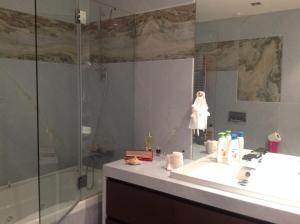 Ένα μπάνιο στο Canas Guest House in Lisbon (AL)