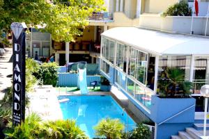 Bazén v ubytování Hotel Diamond nebo v jeho okolí