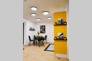 Zdjęcie z galerii obiektu LEON Apartment NEU! Gemütlichkeit an erster Stelle w Linzu