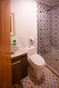 Koupelna v ubytování Hostal El Bando