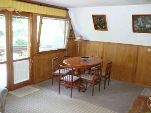Posedenie v ubytovaní Holiday home in Stipoklasy 1175