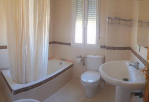 A bathroom at Hostal Soto