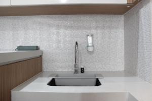 Gambar di galeri bagi Deluxe & Cozy 3BR at Gateway Pasteur Apartment By Travelio di Bandung +16 gambar