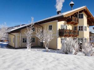 Obiekt Ferienwohnung Flachau Oberlehengut zimą